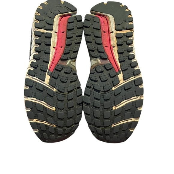 Brooks • Ariel 18 Mesh Running Shoe - Picture 10 of 10